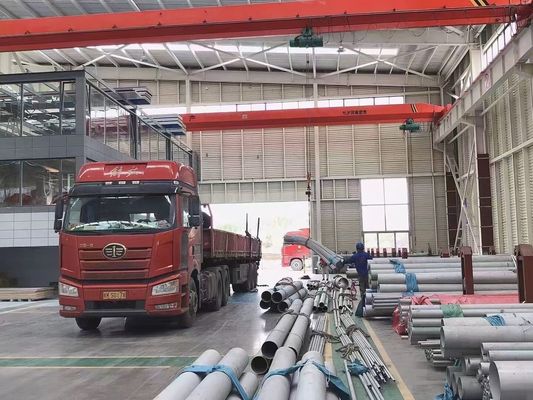 A387 ท่อไม่มีรอยต่อ 200mm Chrome Molybdenum Alloy Steel Tubes สำหรับ Boilers